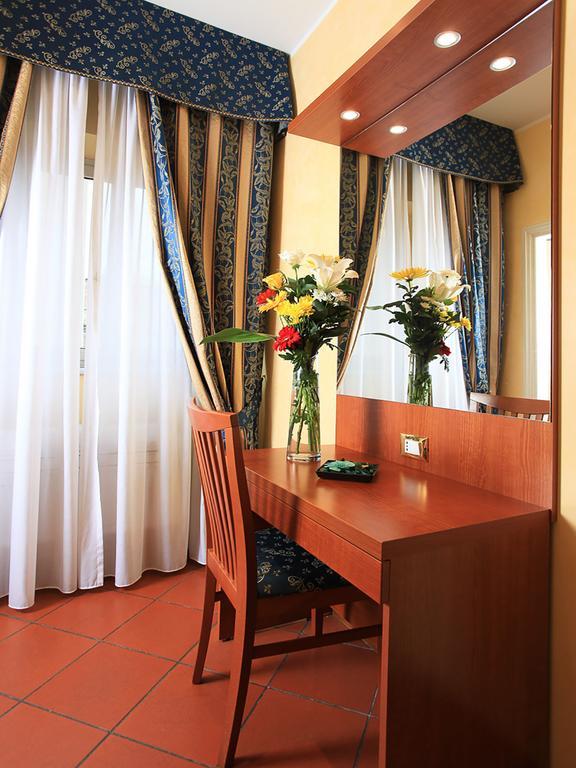 Casa Di Santa Francesca Romana A Ponte Rotto Ngoại thất bức ảnh