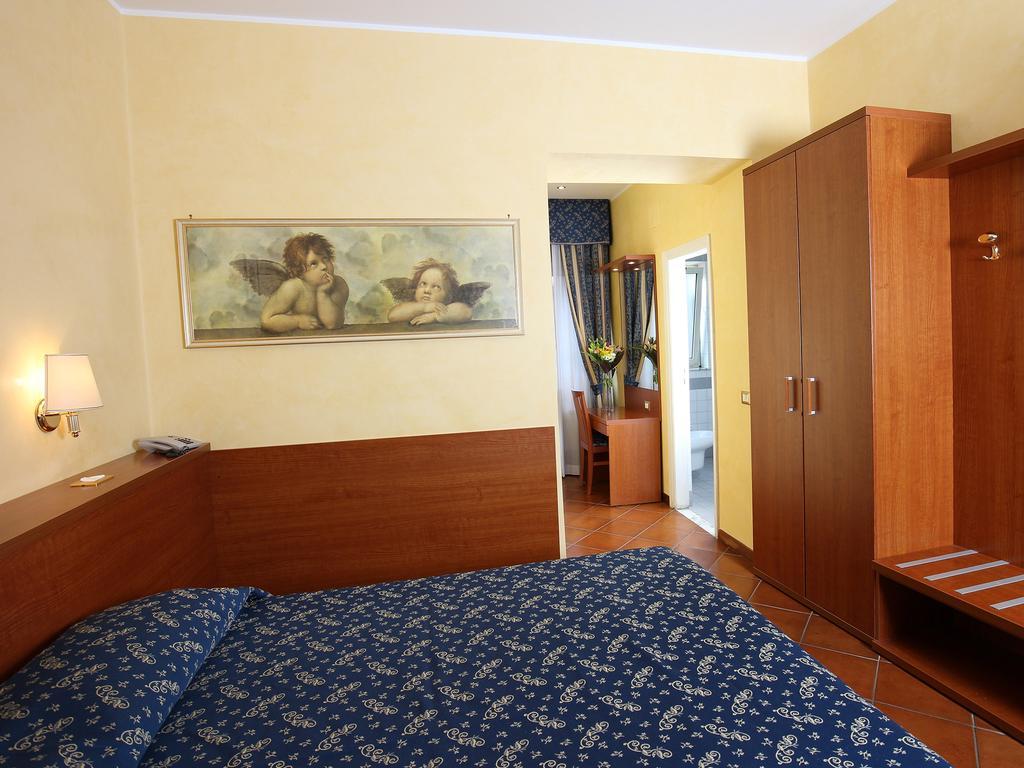 Casa Di Santa Francesca Romana A Ponte Rotto Phòng bức ảnh